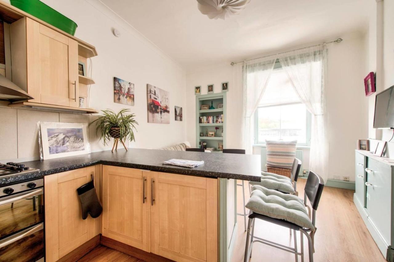 אדינבורו Guestready - Cosy Home 5 Minutes From Waverley! מראה חיצוני תמונה