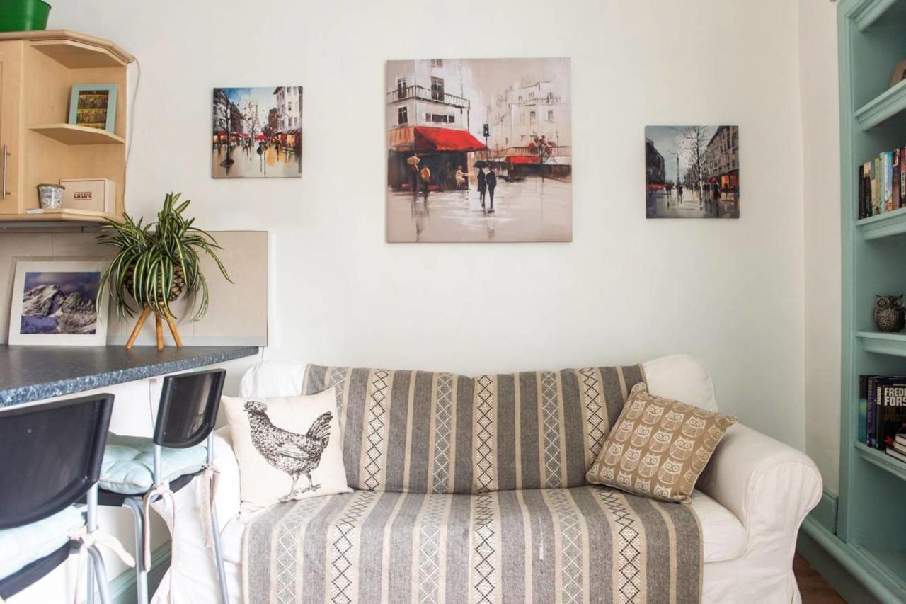 אדינבורו Guestready - Cosy Home 5 Minutes From Waverley! מראה חיצוני תמונה