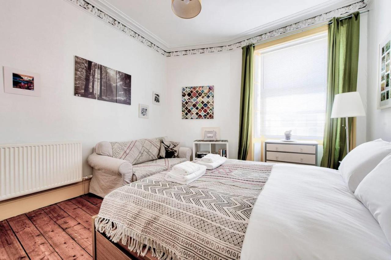 אדינבורו Guestready - Cosy Home 5 Minutes From Waverley! מראה חיצוני תמונה