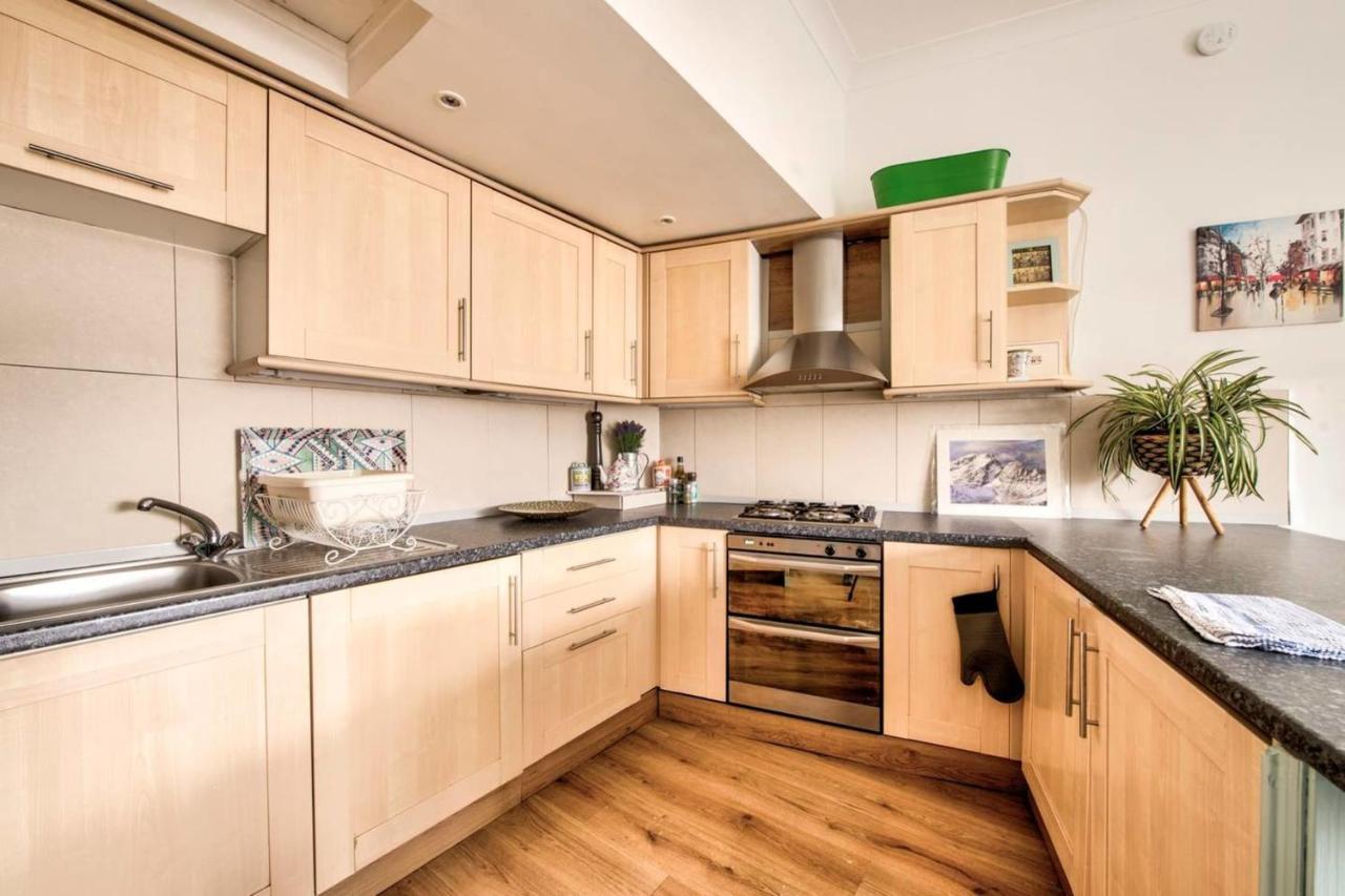 אדינבורו Guestready - Cosy Home 5 Minutes From Waverley! מראה חיצוני תמונה