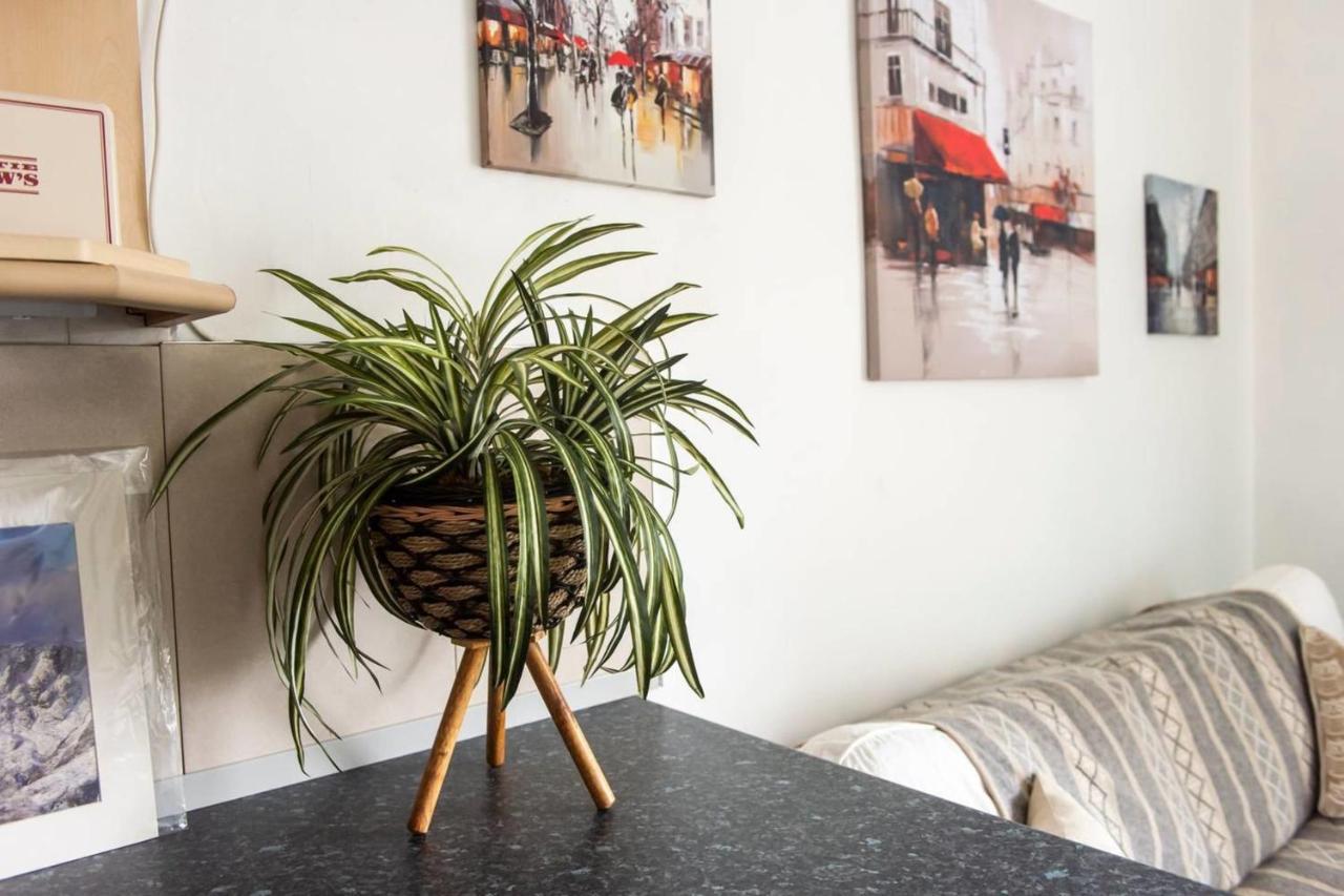 אדינבורו Guestready - Cosy Home 5 Minutes From Waverley! מראה חיצוני תמונה